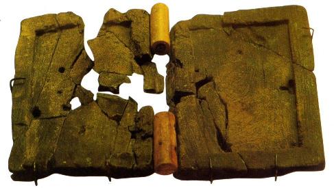 Wooden tablet found on a ship sunk in front of the Turkish coast in the locality of Uluburun